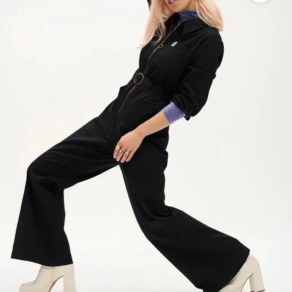 Stylish Black Jumpsuit - Picture 2 of 7